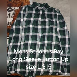 St. John's Bay Men's Green and White Plaid Shirt